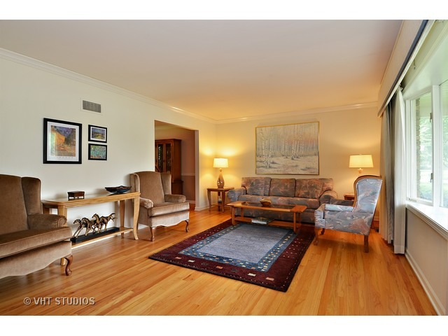 625 Sapling Ln, Deerfield, IL 60015 photo 3