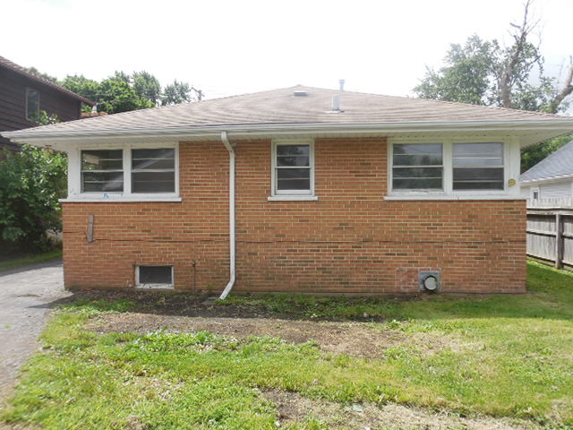 792 Stewart Ave, Elgin, IL 60120 photo 4
