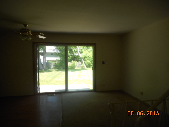 1008 Beverly Dr, Wheeling, IL 60090 photo 3