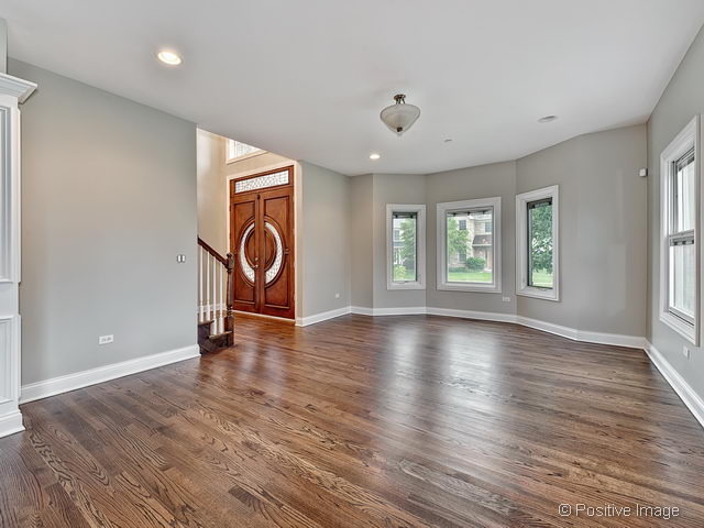 1833 Longfellow Ct, Berkeley, IL 60163 photo 2