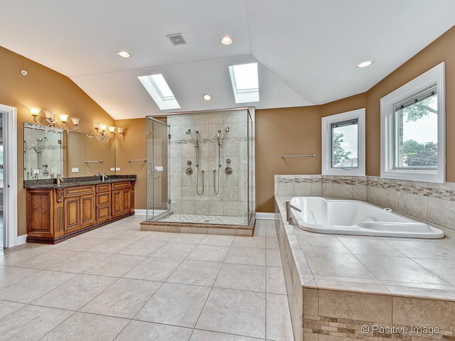 1833 Longfellow Ct, Berkeley, IL 60163 photo 16