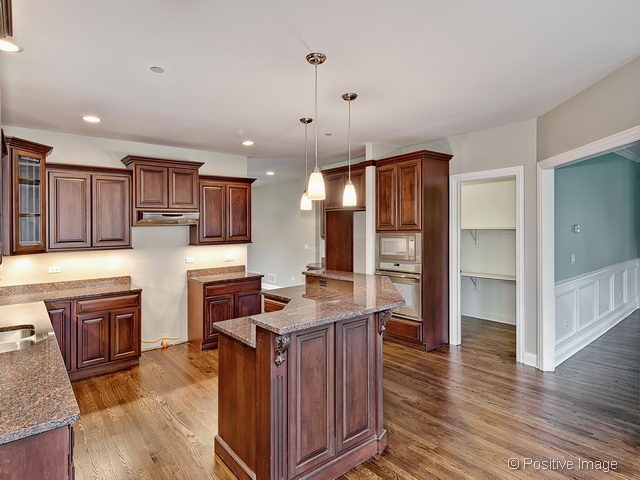 1833 Longfellow Ct, Berkeley, IL 60163 photo 7