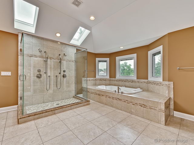 1833 Longfellow Ct, Berkeley, IL 60163 photo 17