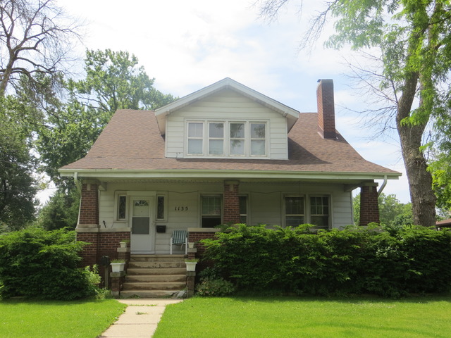 1135 E Algonquin Rd, Des Plaines, IL 60016 photo 1
