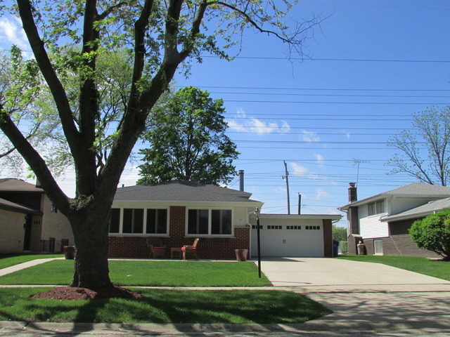 131 E Millers Rd, Des Plaines, IL 60016 photo 1