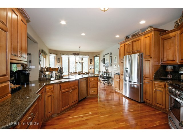 11637 Coach Dr, Mokena, IL 60448 photo 4