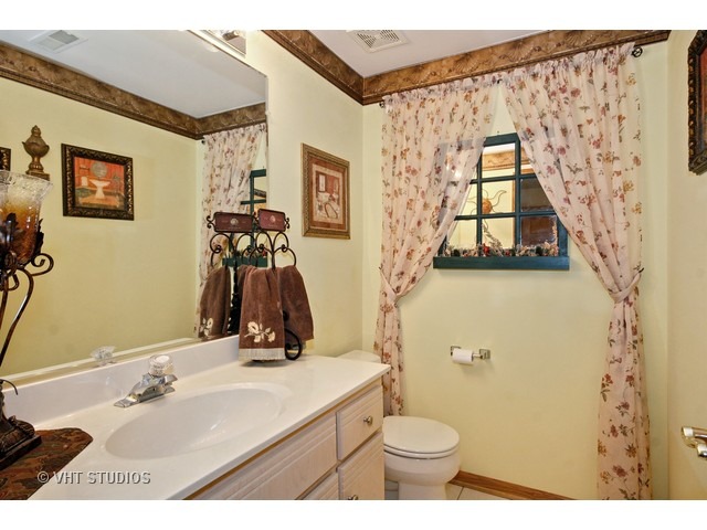 11637 Coach Dr, Mokena, IL 60448 photo 18