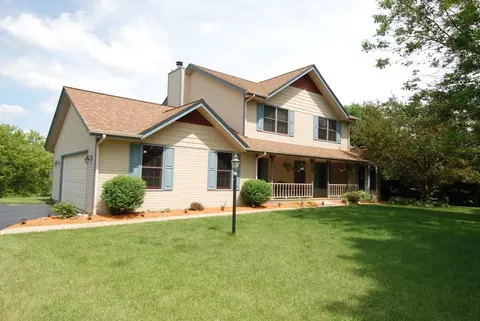 7492 Joy Ln, Roscoe, IL 61073 photo 1