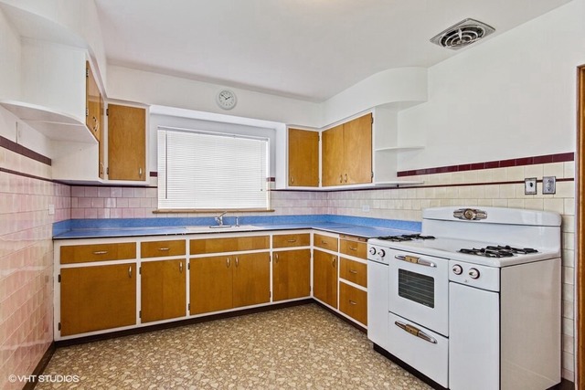 2523 Forest Ave, Riverside, IL 60546 photo 3
