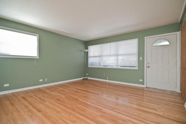 2300 Nathaniel Pl, Evanston, IL 60202 photo 2
