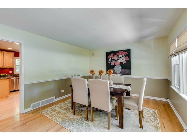 1519 Mayo Ave, Wheaton, IL 60189 photo 4