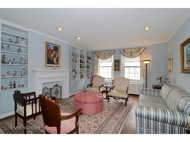 210 E Pearson St #13c, Chicago, IL 60611 photo 2