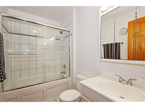 251 Pebblestone Rd, Naperville, IL 60565 photo 8
