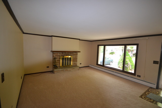 1208 Getzelman Trl, Algonquin, IL 60102 photo 2