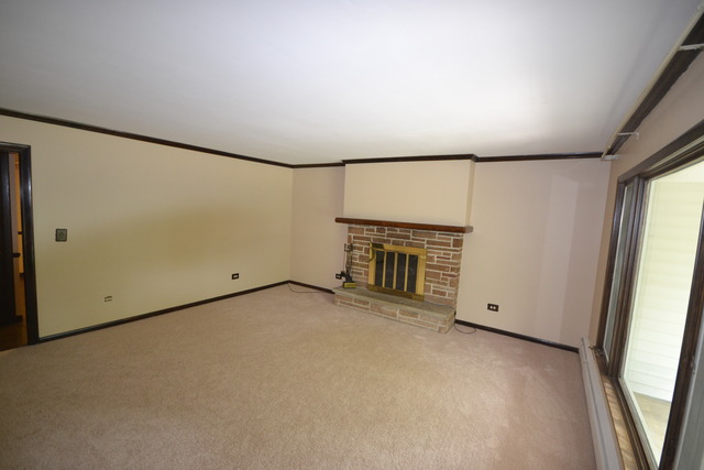 1208 Getzelman Trl, Algonquin, IL 60102 photo 3