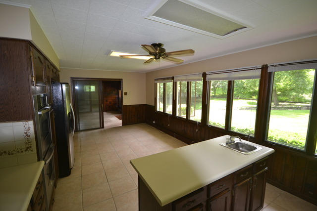 1208 Getzelman Trl, Algonquin, IL 60102 photo 11