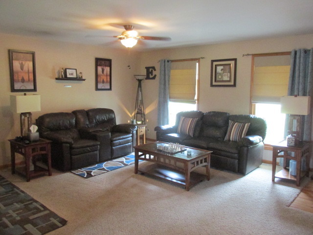 2145 E 879th Rd, Tonica, IL 61370 photo 2