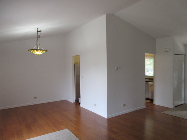 954 Grant St, Bartlett, IL 60103 photo 1