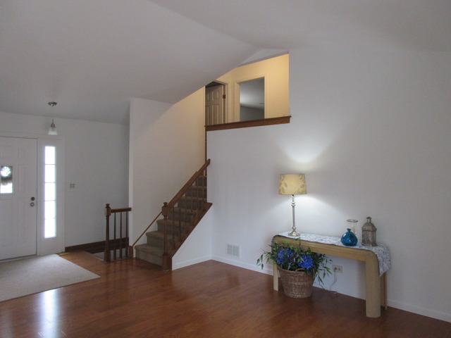 954 Grant St, Bartlett, IL 60103 photo 3