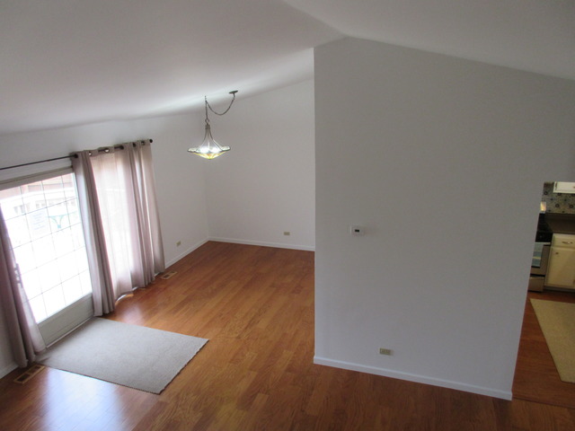 954 Grant St, Bartlett, IL 60103 photo 7