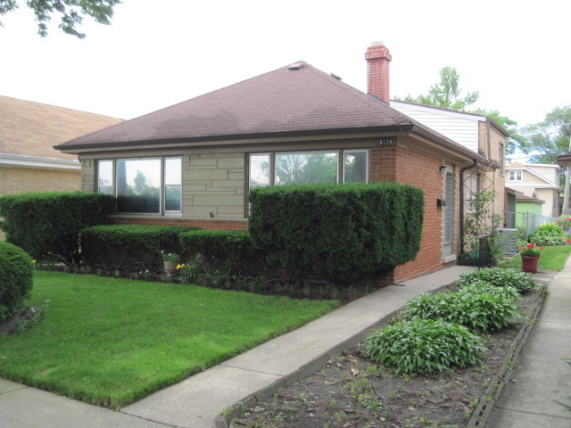 8124 42nd St, Lyons, IL 60534 photo 1
