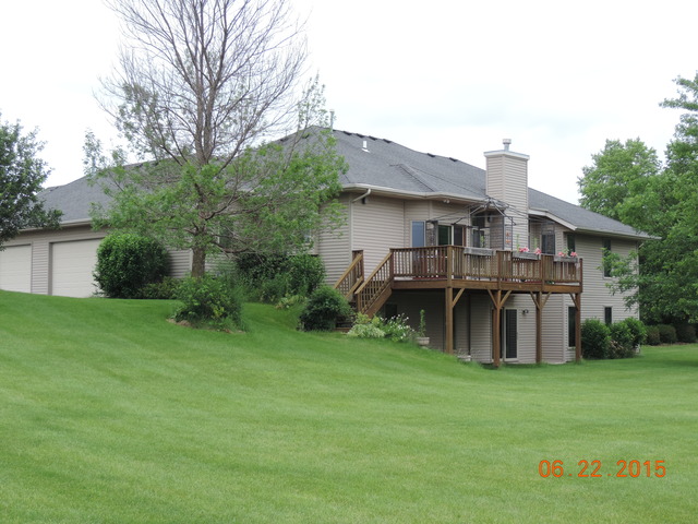 7975 Joy Ln, Roscoe, IL 61073 photo 4