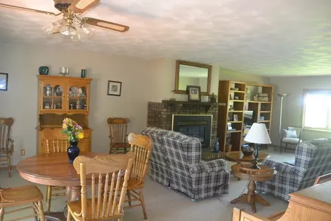 1790 Wolverine Rd, Dixon, IL 61021 photo 2