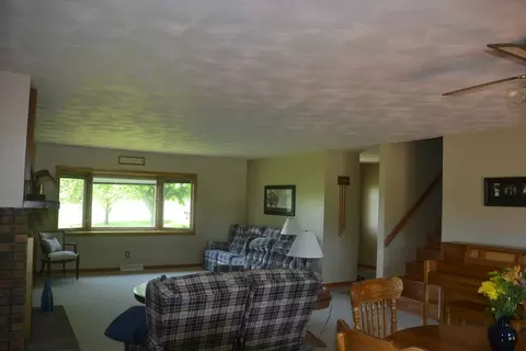 1790 Wolverine Rd, Dixon, IL 61021 photo 3