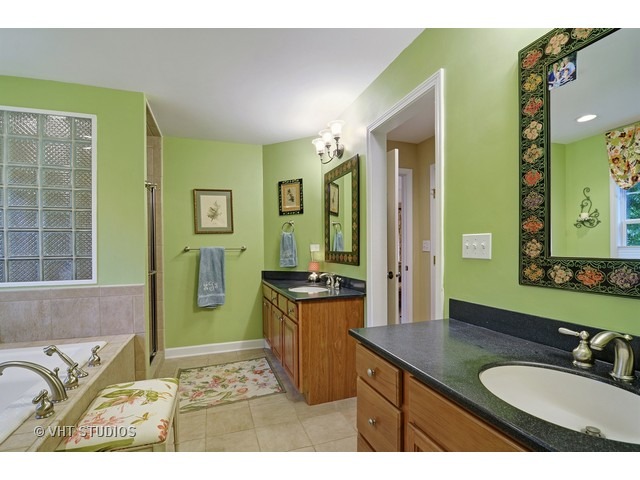 730 Becker Rd, Glenview, IL 60025 photo 15