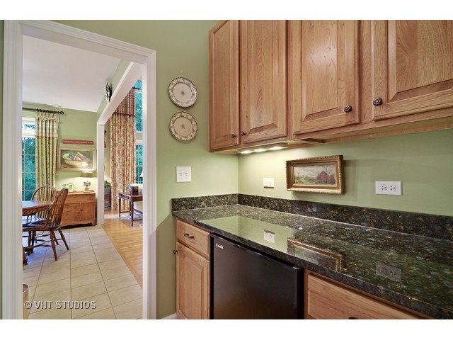 730 Becker Rd, Glenview, IL 60025 photo 23