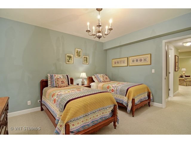 730 Becker Rd, Glenview, IL 60025 photo 19