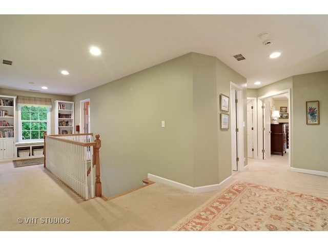 730 Becker Rd, Glenview, IL 60025 photo 13
