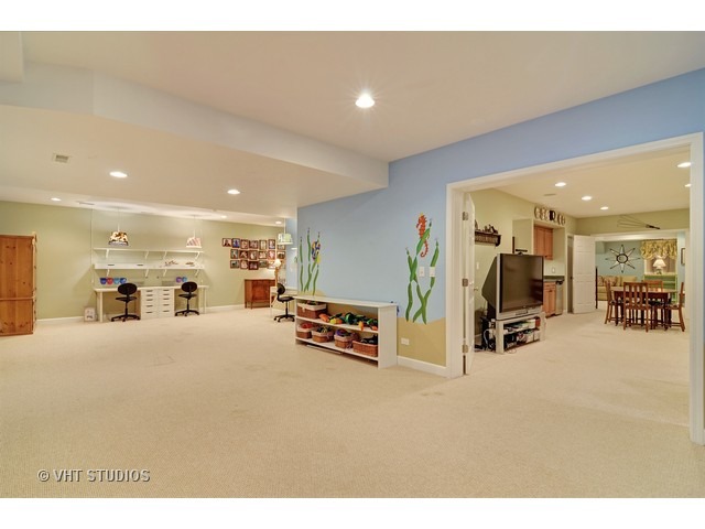 730 Becker Rd, Glenview, IL 60025 photo 10