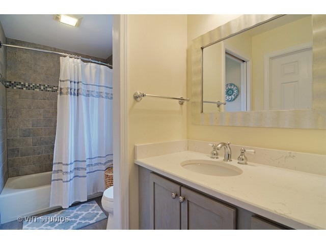 730 Becker Rd, Glenview, IL 60025 photo 21