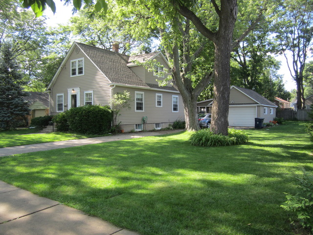 658 Columbia Ave, Elgin, IL 60120 photo 1