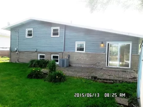 14830 S Menard Ave, Oak Forest, IL 60452 photo 2