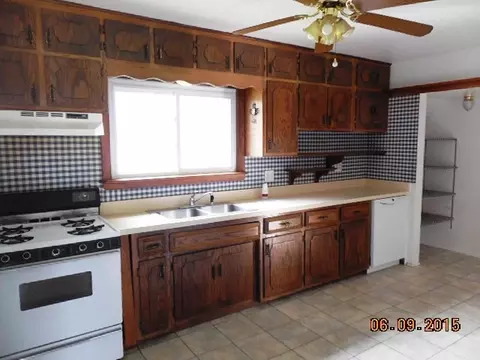1336 NW Circle Dr, Kankakee, IL 60901 photo 5