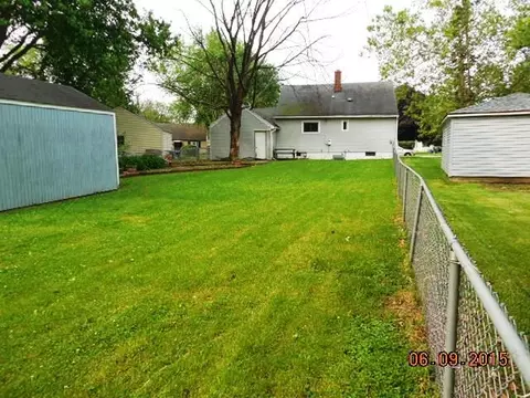 1336 NW Circle Dr, Kankakee, IL 60901 photo 2