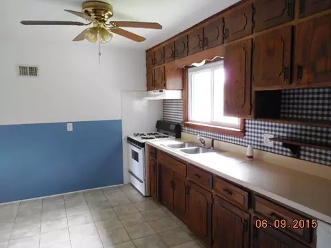 1336 NW Circle Dr, Kankakee, IL 60901 photo 6