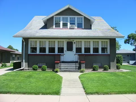 1821 8th St, Peru, IL 61354 photo 1