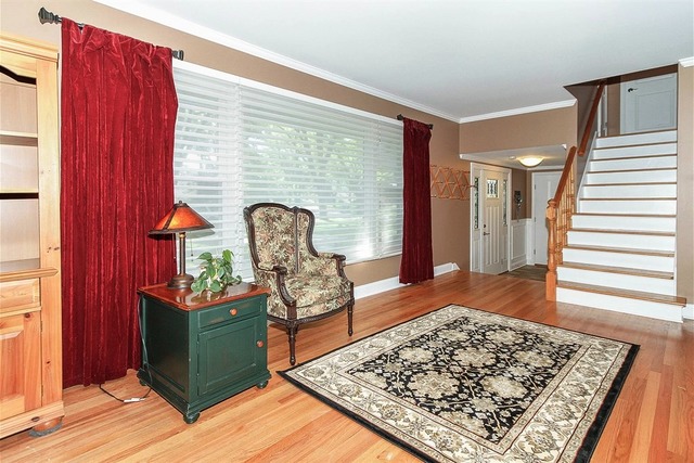 4249 Wilson Ave, Rolling Meadows, IL 60008 photo 2
