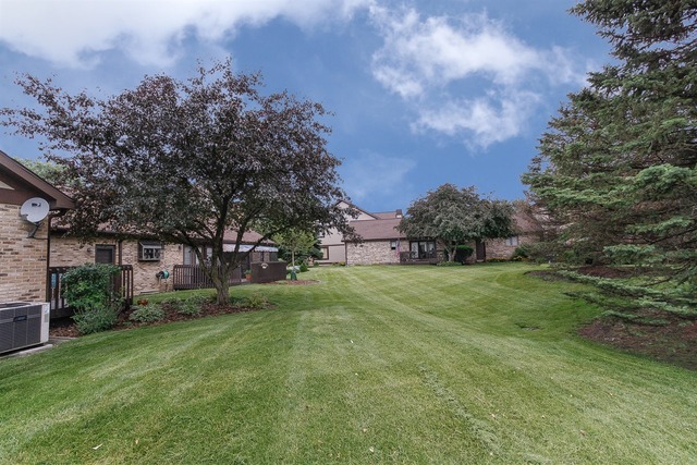 1900 Golf View Dr, Bartlett, IL 60103 photo 21