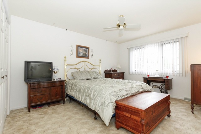 1900 Golf View Dr, Bartlett, IL 60103 photo 16