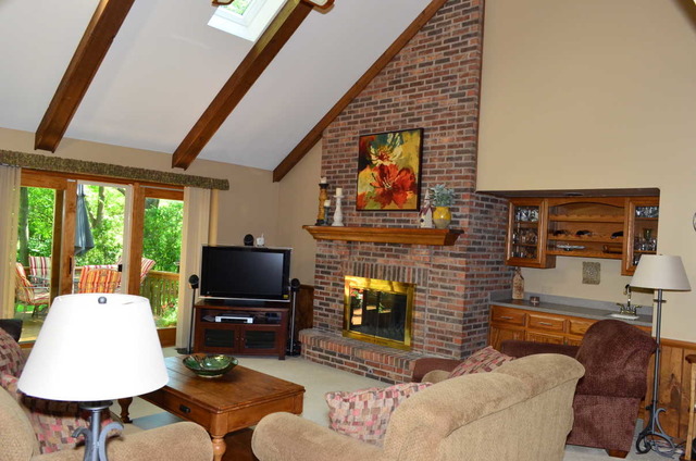 749 Alexandria Dr, Naperville, IL 60565 photo 2