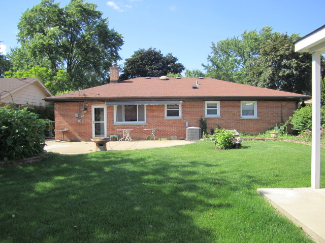 1331 Anthony Rd, Wheeling, IL 60090 photo 12