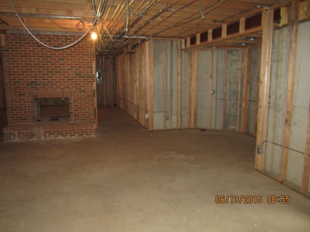 9230 Forest Edge Ln, Willowbrook, IL 60527 photo 22