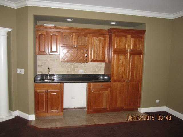 9230 Forest Edge Ln, Willowbrook, IL 60527 photo 8