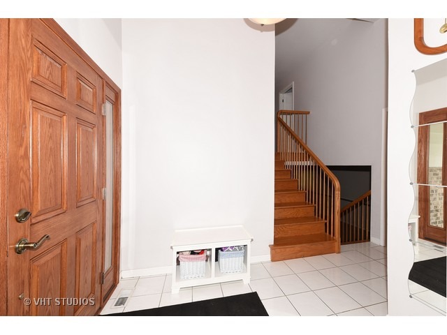 6620 Western Ave, Willowbrook, IL 60527 photo 2