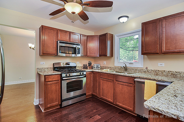 4200 Crimson Dr, Hoffman Estates, IL 60192 photo 16