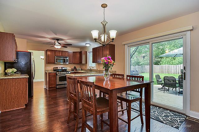4200 Crimson Dr, Hoffman Estates, IL 60192 photo 8